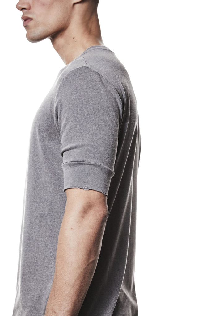 M TS 903 – Fitted Short-Sleeve T-Shirt Extended Cuffs Raw Edge Used Grey - Man THOM KROM