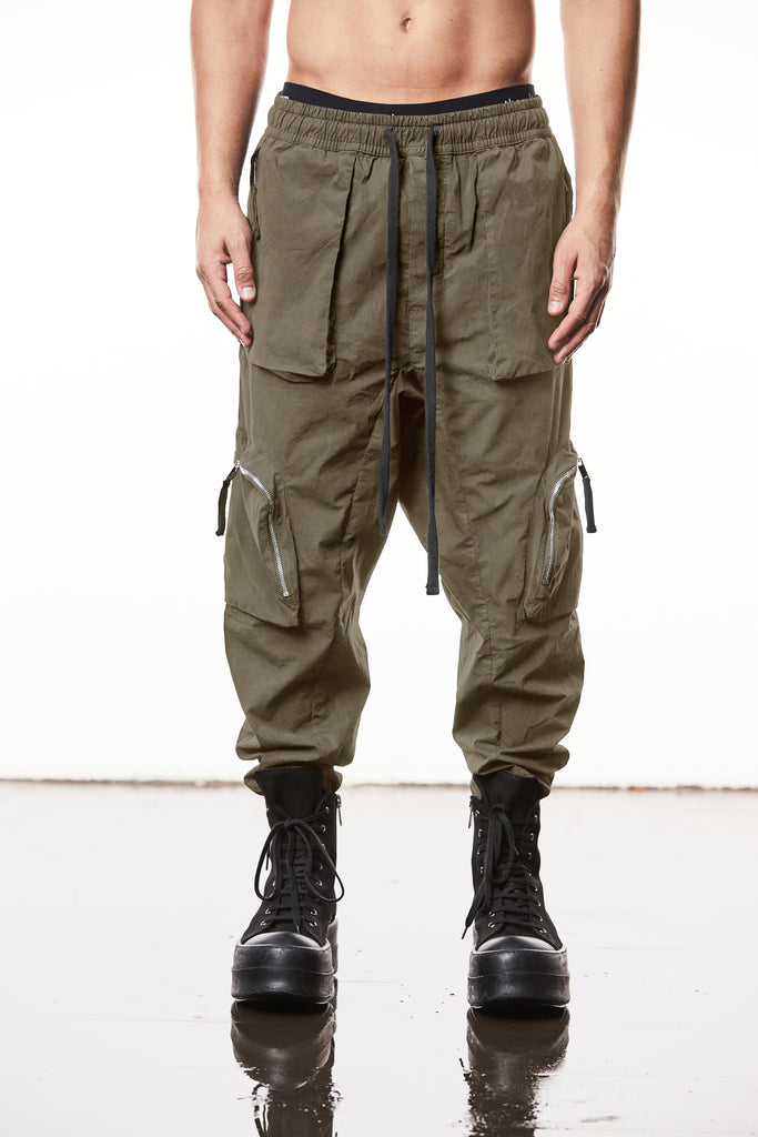 T3M P 1025 woven cargo trousers olive night.