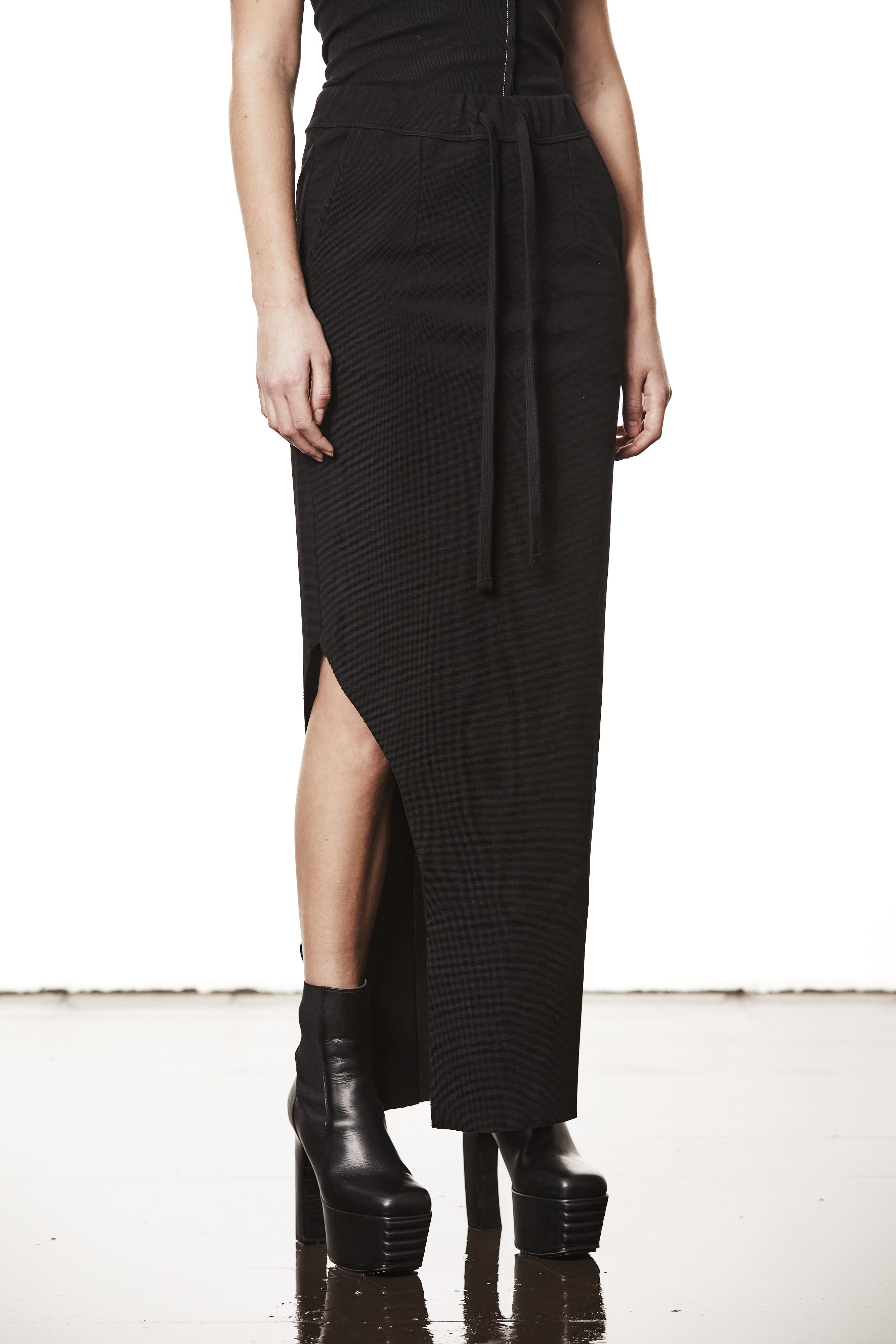 W SK 9526 WOMAN SKIRT BLACK THOM KROM