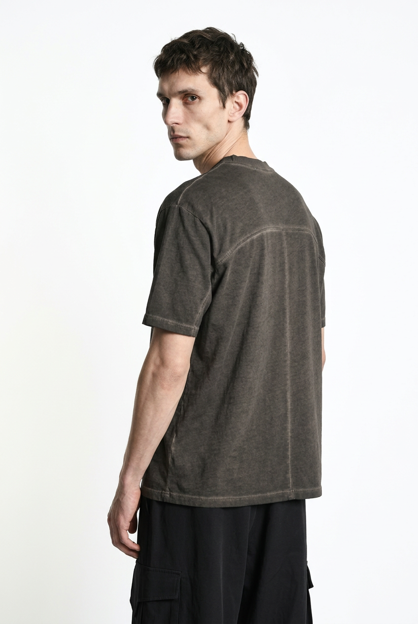 LA HAINE INSIDE US M1295 Mud cold-dyed cotton T-shirt, three-quarter back view