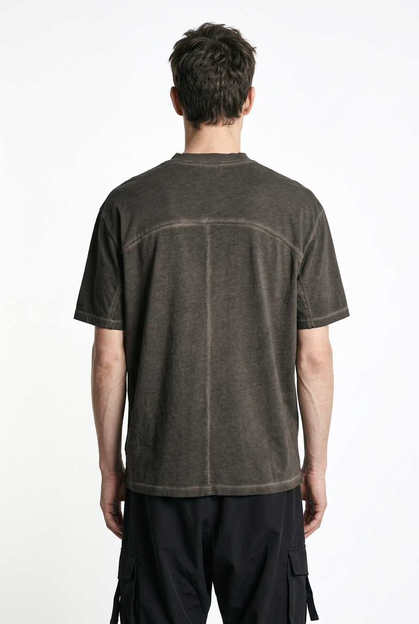 LA HAINE INSIDE US M1295 Mud cold-dyed cotton T-shirt, back view showing yoke and centre seam