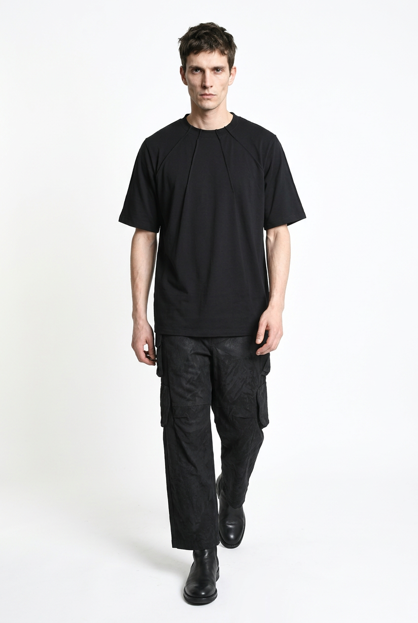 LA HAINE INSIDE US M1375 black oversized cotton stretch T-shirt, full-length walking view
