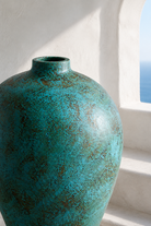 Glaze and rim detail