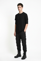 LA HAINE INSIDE US M1358 T-shirt in black — three-quarter front view