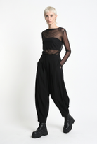LA HAINE INSIDE US W5444 balloon trousers in black — three-quarter editorial view