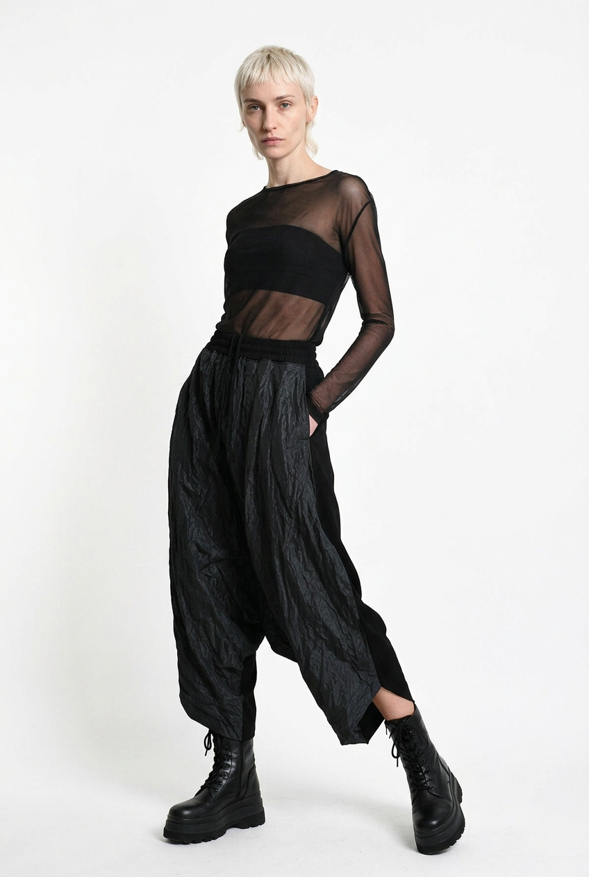 LA HAINE INSIDE US W5488 black baggy drop-crotch trousers, female model, angled standing view