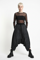 LA HAINE INSIDE US W5488 black baggy drop-crotch trousers, female model, wide-stance front view