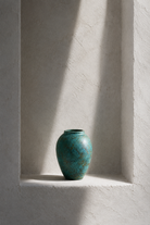 Whitewashed wall niche