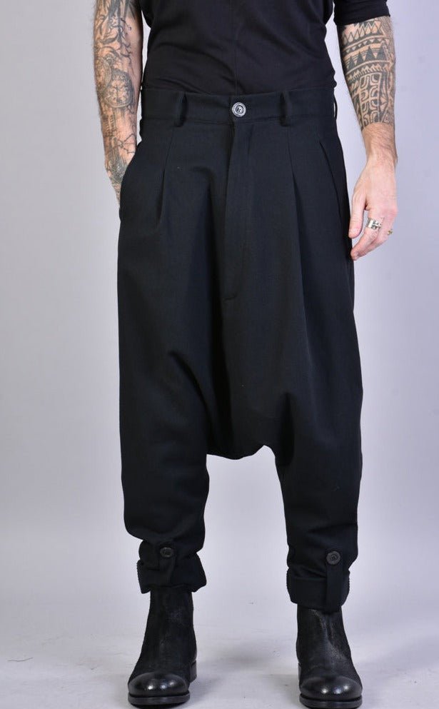 A33B LM001 BLACK



















Introducing our extraordinary Oversize Low Crotch Trouser, a true testament to avant-garde fashion that combines comfort and style in a unique waPantsLA HAINE INSIDE USTEPHRAA33B LM001 BLACK