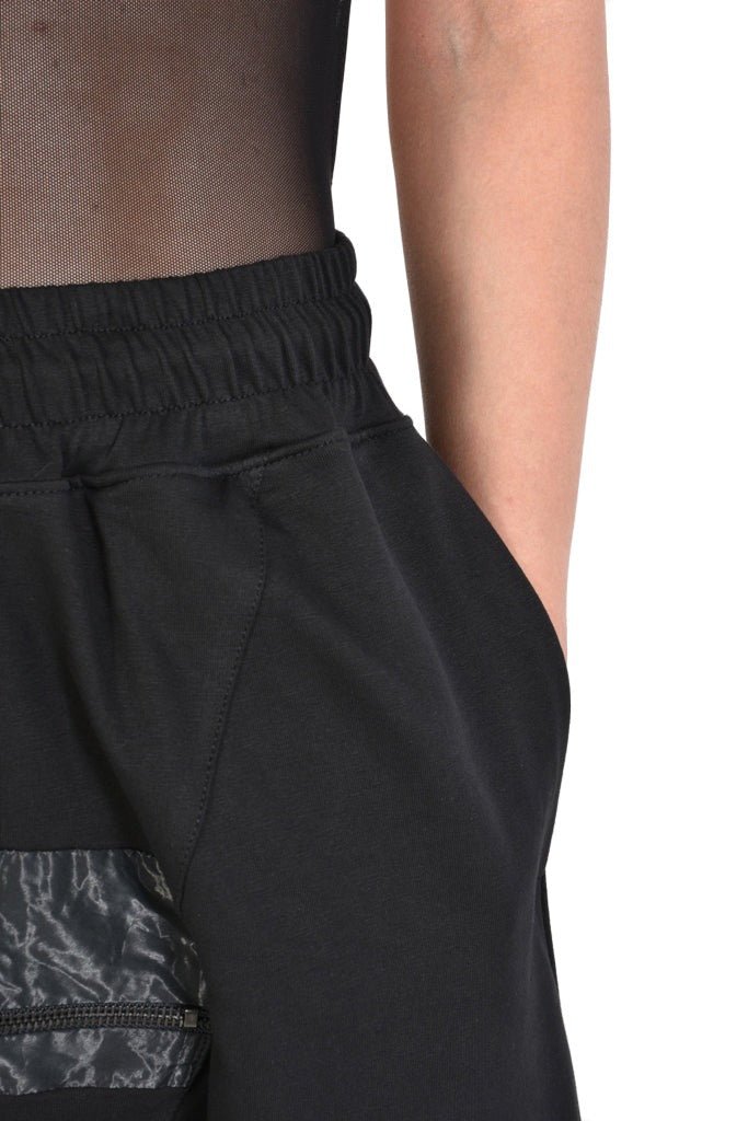 A33M ONKARA23BLACKDUnleash your style with our irresistible Stretch Fleece Shorts. These eye-catching shorts feature metallic crumpled nylon accents on the front pockets, an elastic waBERMUDASLA HAINE INSIDE USTEPHRAA33M ONKARA23BLACKD