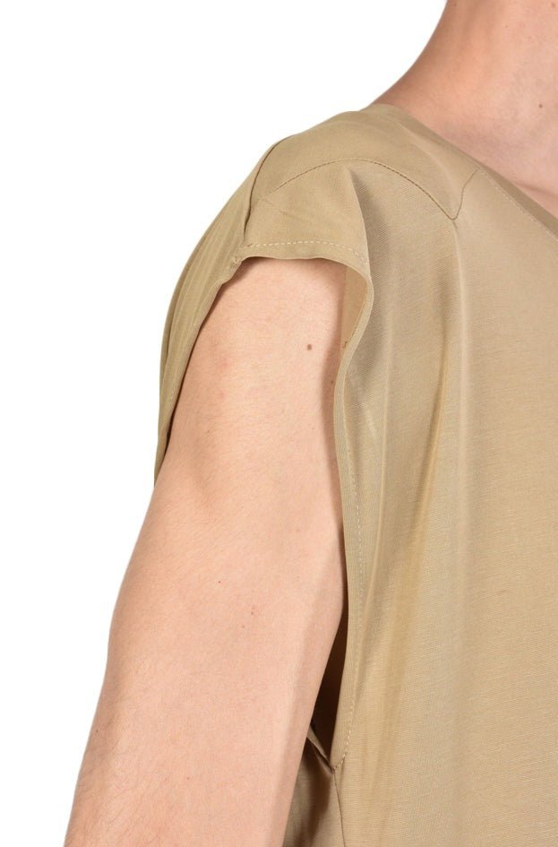 A33M RUTHIE23CARAMELIndulge in ultimate comfort and style with our Modal Tanktop featuring unique relief seams. Made with the finest quality modal fabric, this tank top is an epitome ofT-ShirtLA HAINE INSIDE USTEPHRAA33M RUTHIE23CARAMEL