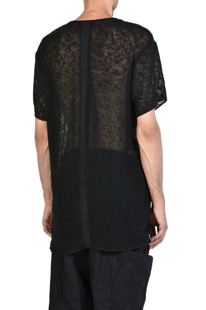 A33Z ORUCSO23BLACKIntroducing our latest fashion statement: the Cotton Net Oversize T-Shirt with Cotton Linen Front Inserts! This avant-garde piece is a true work of art that combinesT-ShirtLA HAINE INSIDE USTEPHRAA33Z ORUCSO23BLACK