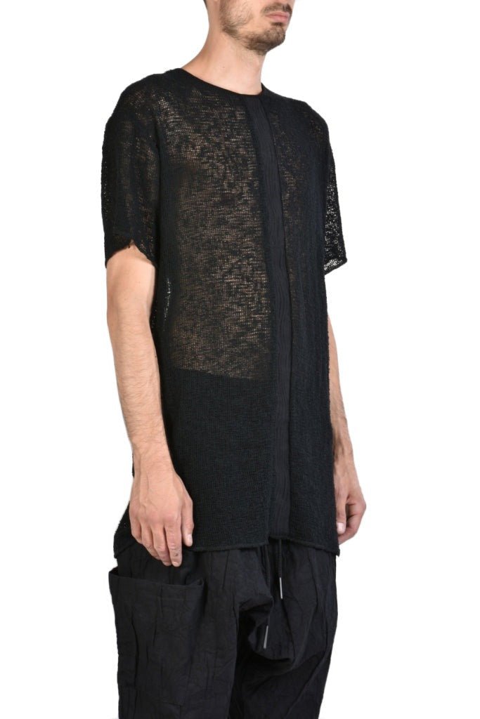 A33Z ORUCSO23BLACKIntroducing our latest fashion statement: the Cotton Net Oversize T-Shirt with Cotton Linen Front Inserts! This avant-garde piece is a true work of art that combinesT-ShirtLA HAINE INSIDE USTEPHRAA33Z ORUCSO23BLACK