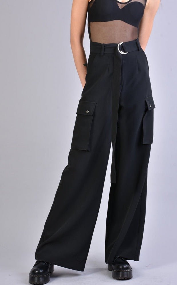 A34B LW59723 BLACK  Tecno Stretch Trouser









Introducing our extraordinary Tecno Stretch Trouser, a masterpiece of avant-garde fashion that combines unparalleled style with exceptional comfort. CraftePantsLA HAINE INSIDE USTEPHRAA34B LW59723 BLACK Tecno Stretch Trouser