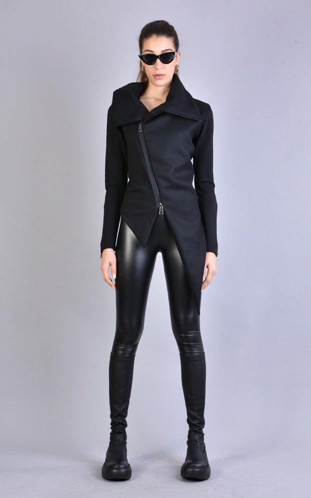 A34M LW62223 Black Cloth & stretch fleece asymmetric skinny jacket









Indulge in avant-garde allure with our Cloth &amp; Stretch Fleece Asymmetric Skinny Jacket—an embodiment of distinctive elegance and contemporary chic.
ThiCoats & JacketsLA HAINE INSIDE USTEPHRAA34M LW62223 Black Cloth & stretch fleece asymmetric skinny jacket