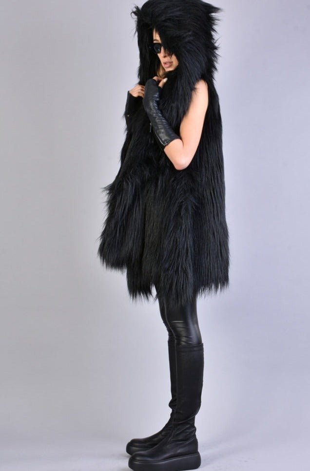 A34Q LW527 BLACK Lined Faux Fur Sleeveless Coat - TEPHRA