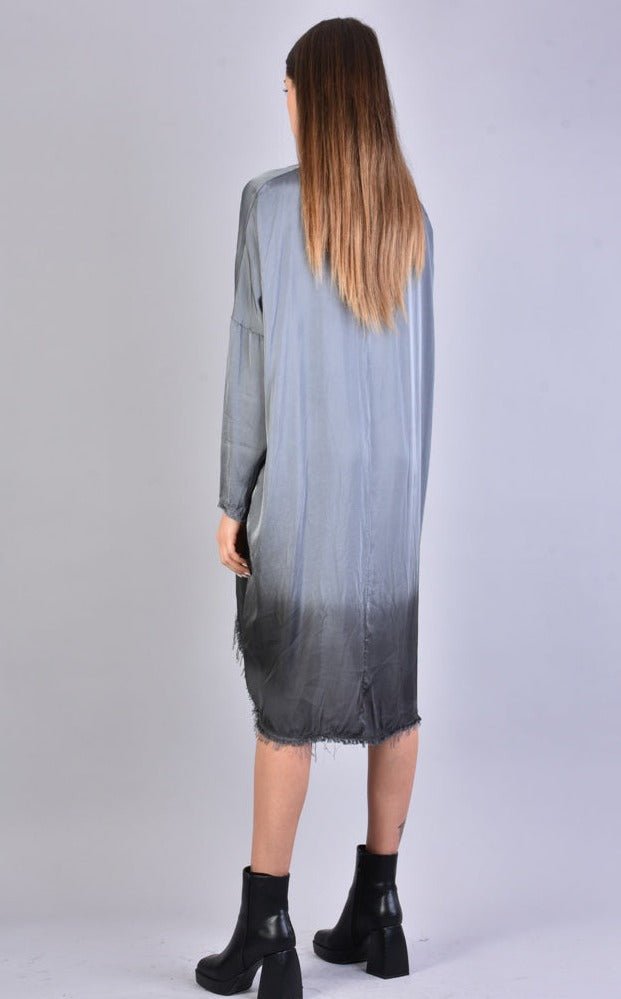 A39B SM196GREY









Welcome to our online avant-garde store, where style meets creativity. Prepare to be enchanted by our Oversized Degrade Satin Dress, a true masterpiece thaDRESSLA HAINE INSIDE USTEPHRAA39B SM196GREY