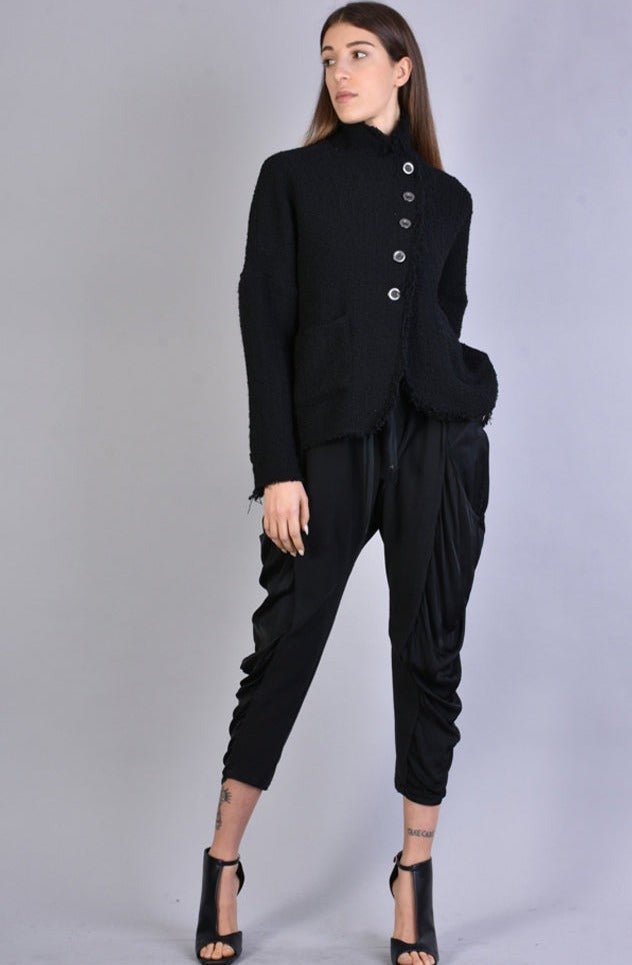 A39B SM216 BLACK Wool Bouclé Oversize Jacket with asymmetric button closure, worn by a model.