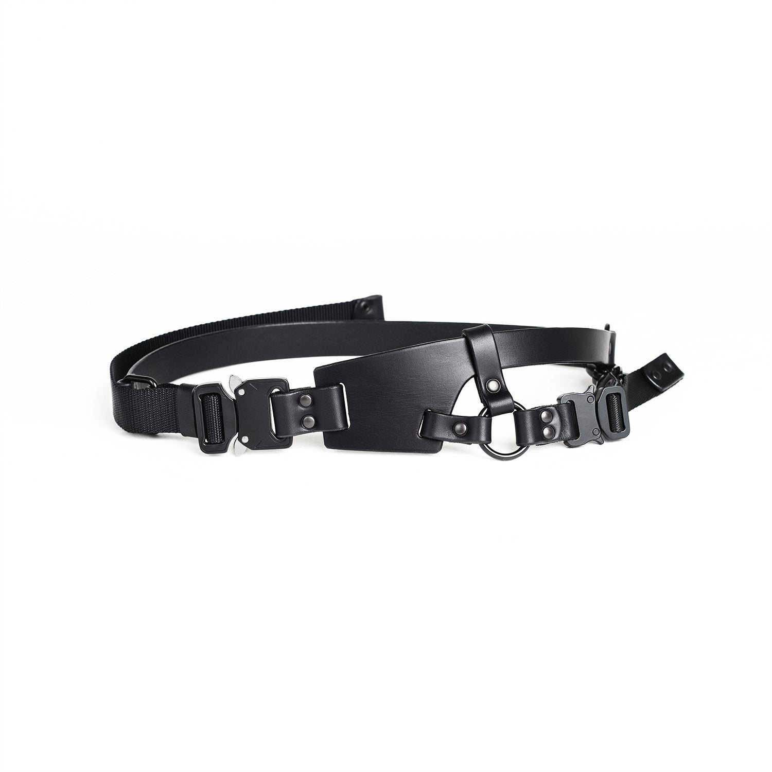 A3TEPHRA 1023BLACKComplete your style with the perfect accessory. This adjustable belt with a sleek press-release buckle and durable nylon webbing is the finishing touch you need. HanAccessori UnisexLA HAINE INSIDE USTEPHRAA3TEPHRA 1023BLACK