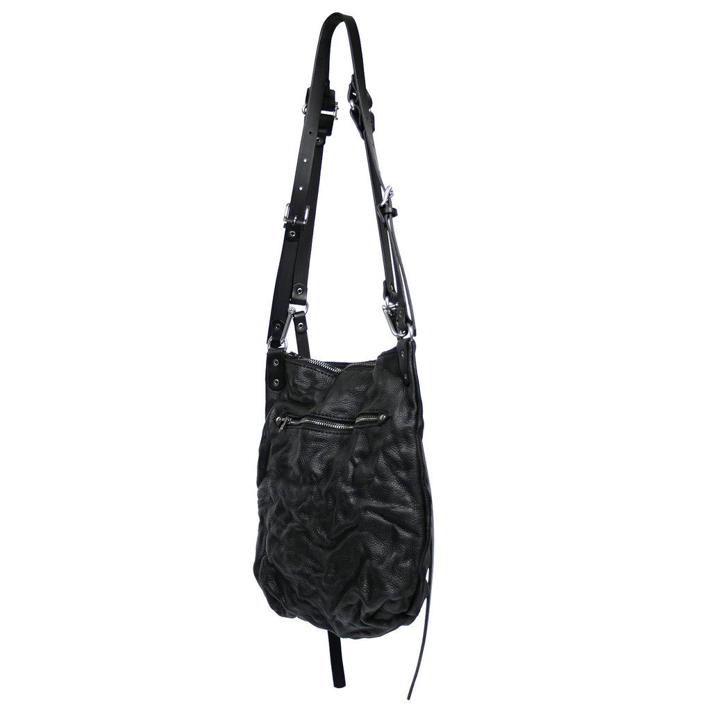 A3TEPHRA 1323BLACKWelcome to our online avant-garde boutique, where sophistication meets bold creativity. Prepare to be enchanted by the Anne Backpack—an epitome of understated eleganAccessori UnisexTEOTEPHRAA3TEPHRA 1323BLACK