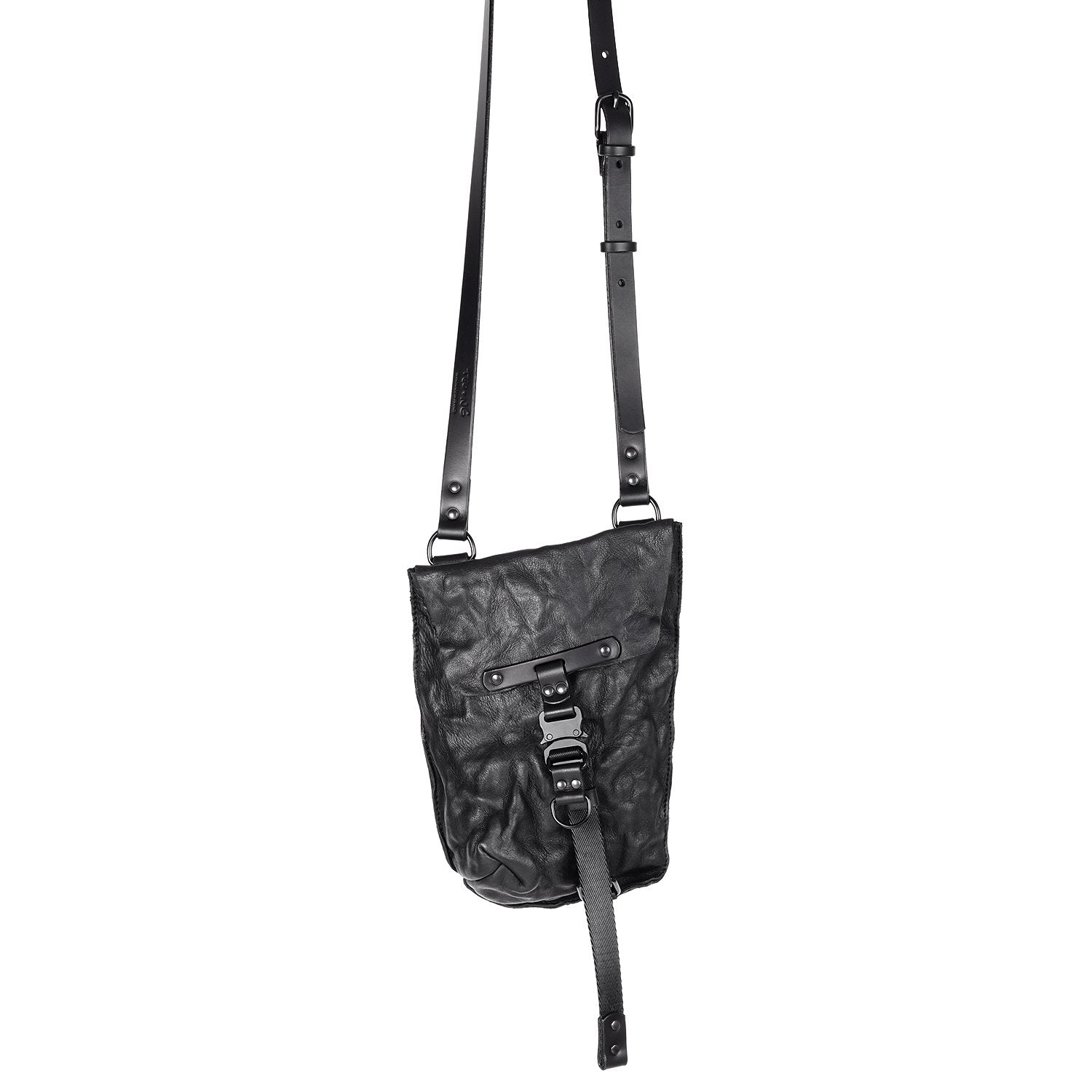 A3TEPHRA 423BLACKAdd a touch of French elegance to your look with our stunning Black Shoulder Bag. Handmade with the utmost care and attention to detail in France, this bag features Accessori UnisexLA HAINE INSIDE USTEPHRAA3TEPHRA 423BLACK