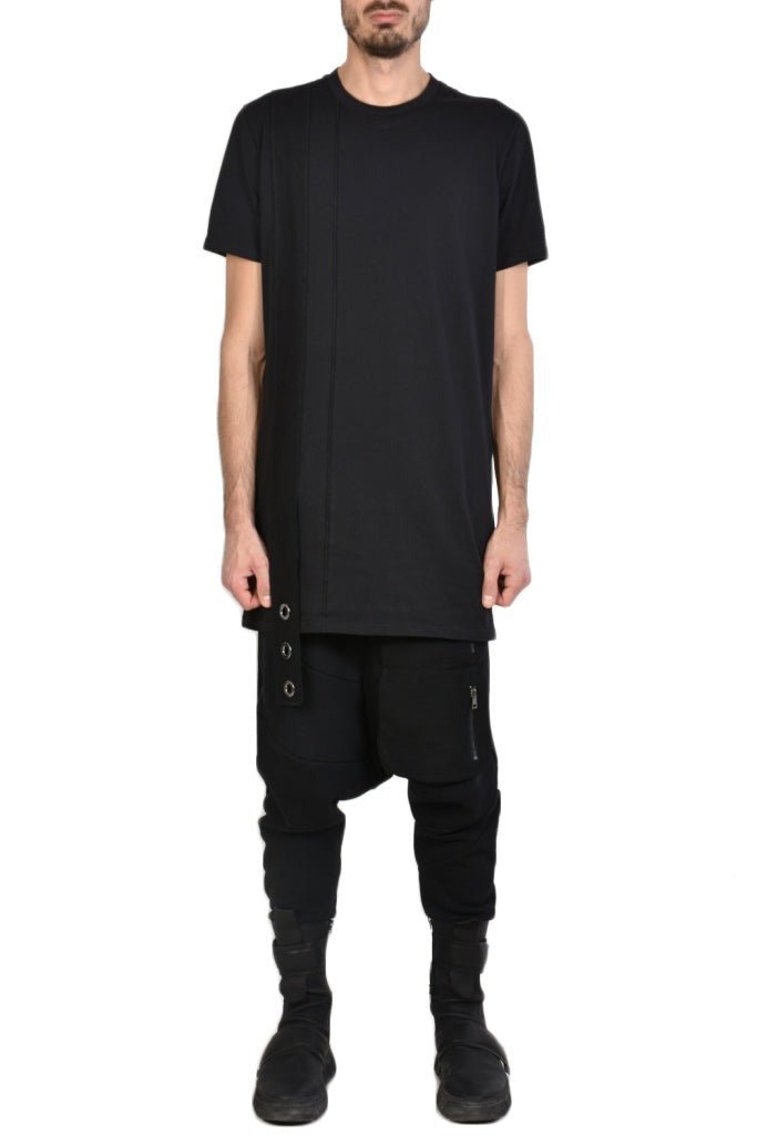 TR3J VOICES23BLACKIntroducing our newest arrival, the ultimate statement piece you need in your wardrobe - the stretch cotton long oversize t-shirt with fleece laces and eyelets! MadeT SHIRTLA HAINE INSIDE USTEPHRATR3J VOICES23BLACK