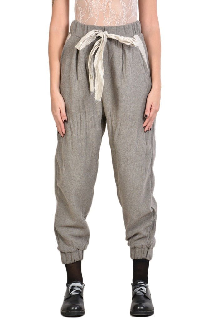 Low crotch trousers with elastic waistband and shantung linen drawstring, made in Italy.